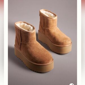 NWT UGG Classic Mini Platform Boots